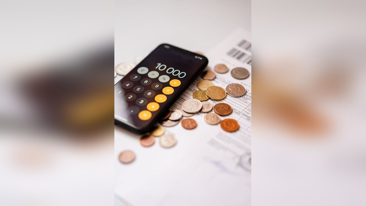 10 Ways to Cut Travel Expenses by 50% in 2026